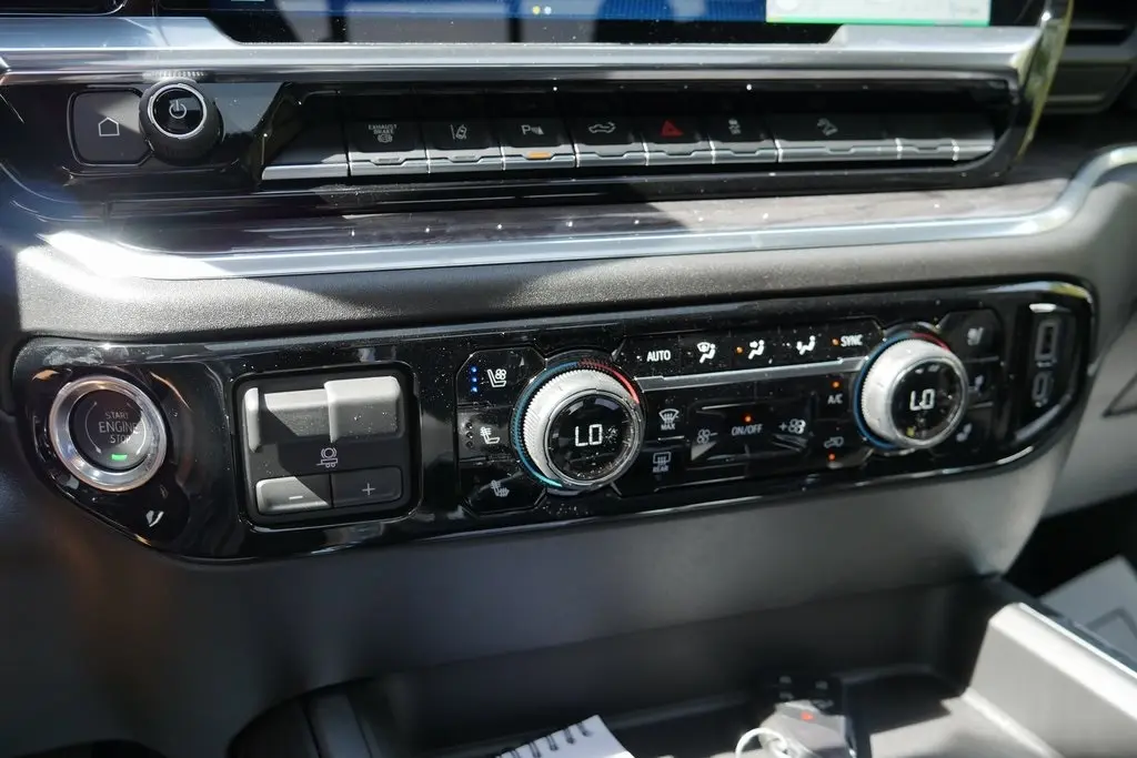 2026 Chevrolet Silverado LTZ photo 18