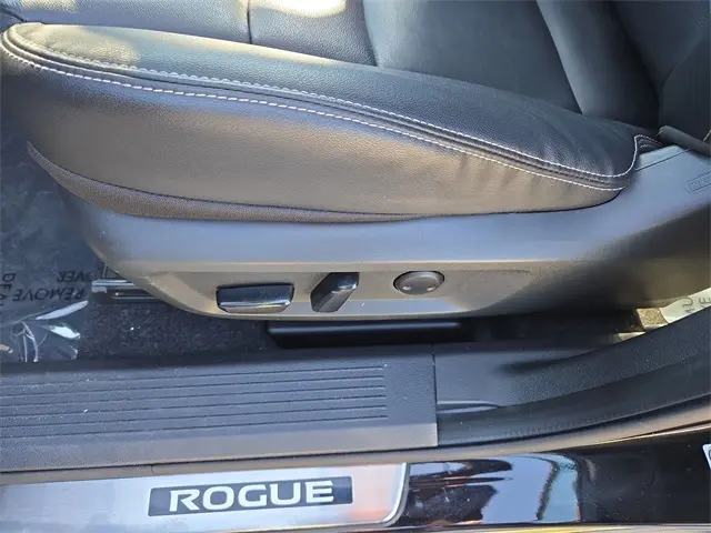 2023 Nissan Rogue SL photo 29