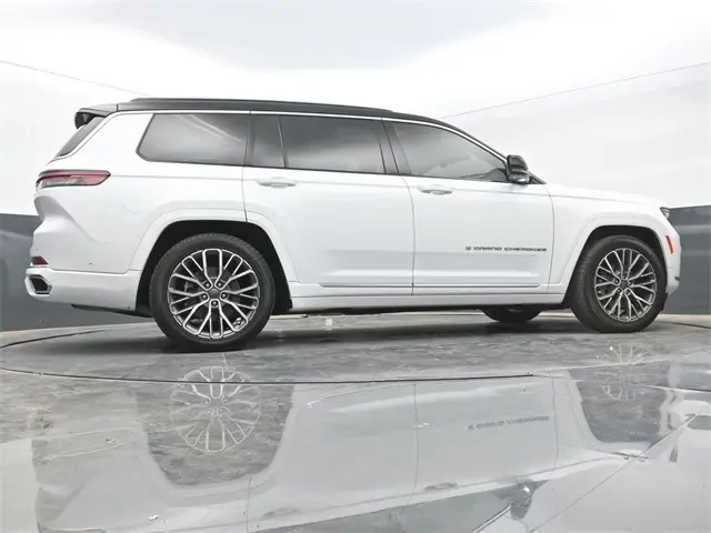 2024 Jeep Grand Cherokee L Summit photo 42
