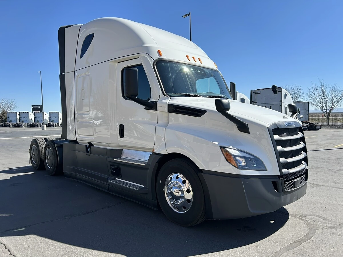 2026 Freightliner Cascadia - image 4