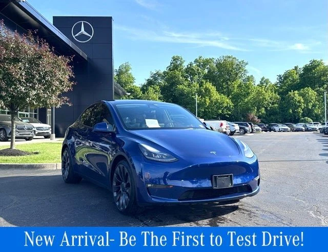 2022 Tesla Model Y Performance Dual Motor All-Wheel Drive's photo
