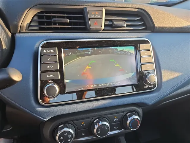 2025 Nissan Versa 1.6 SV photo 23