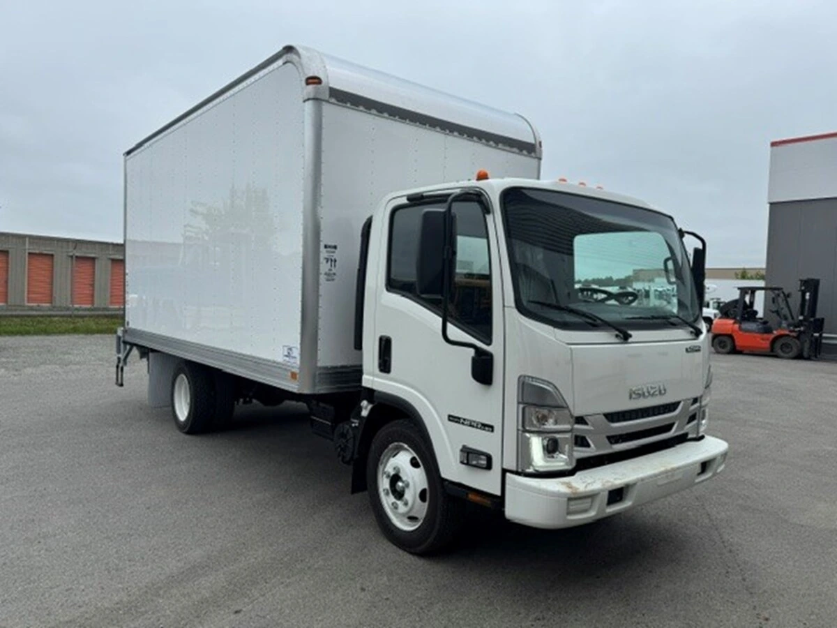 2026 Isuzu NPR — photo 6