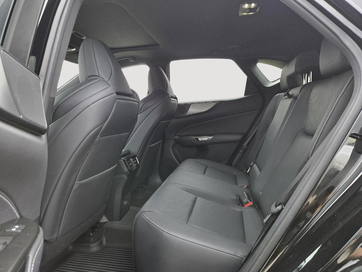 2022 Lexus NX 350 - Photo 16