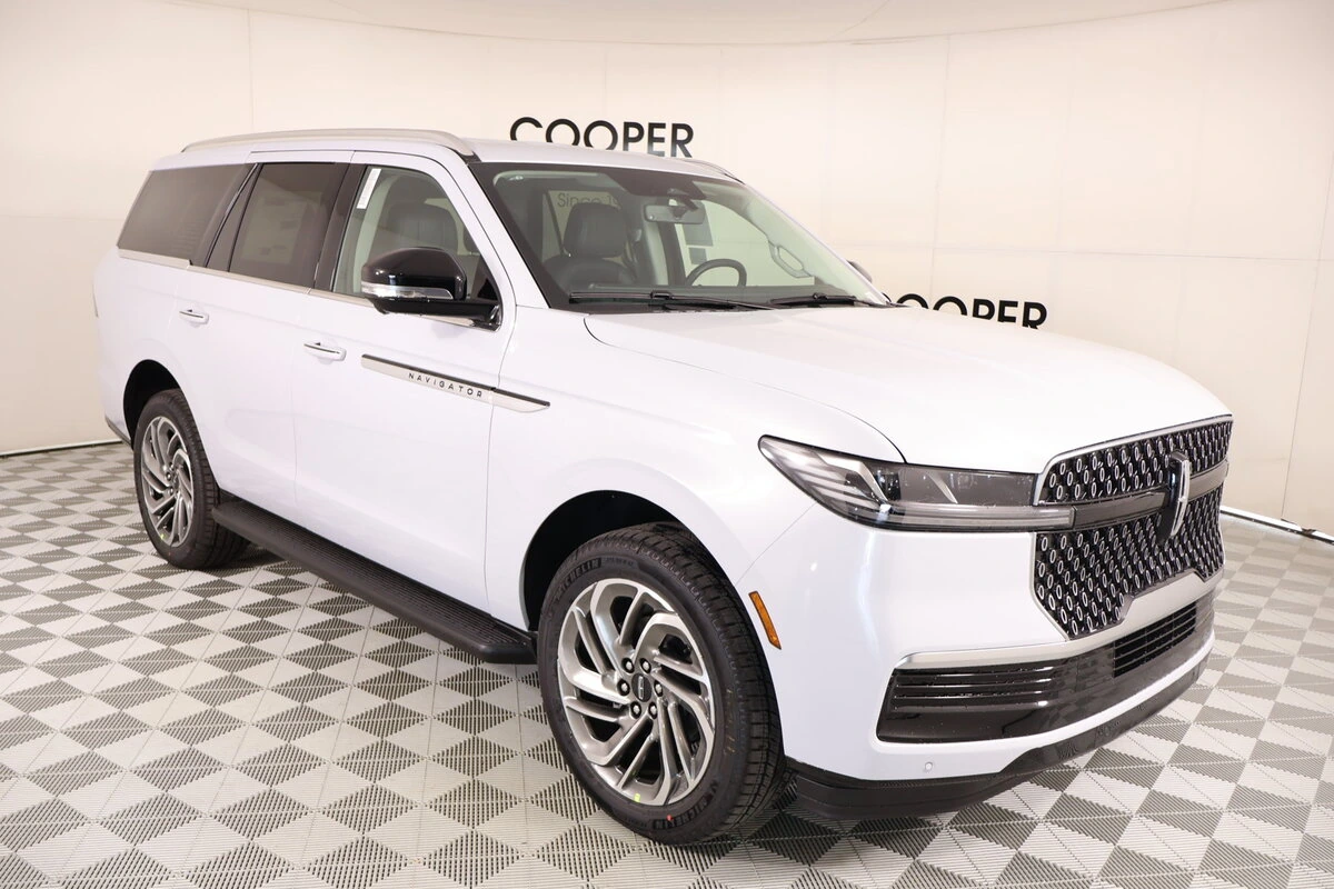 2026 Lincoln Navigator Premiere