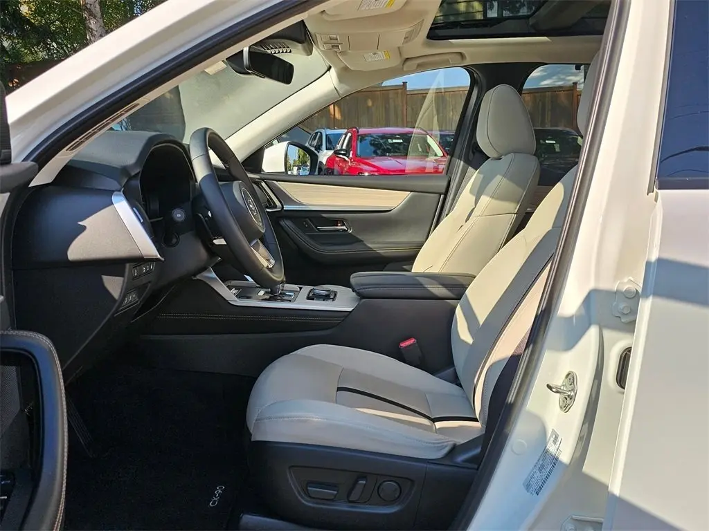 2024 Mazda CX-90 Plug-in Hybrid Premium photo 19