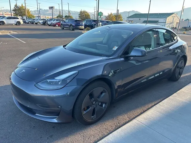 2021 Tesla Model 3 Long Range photo 2