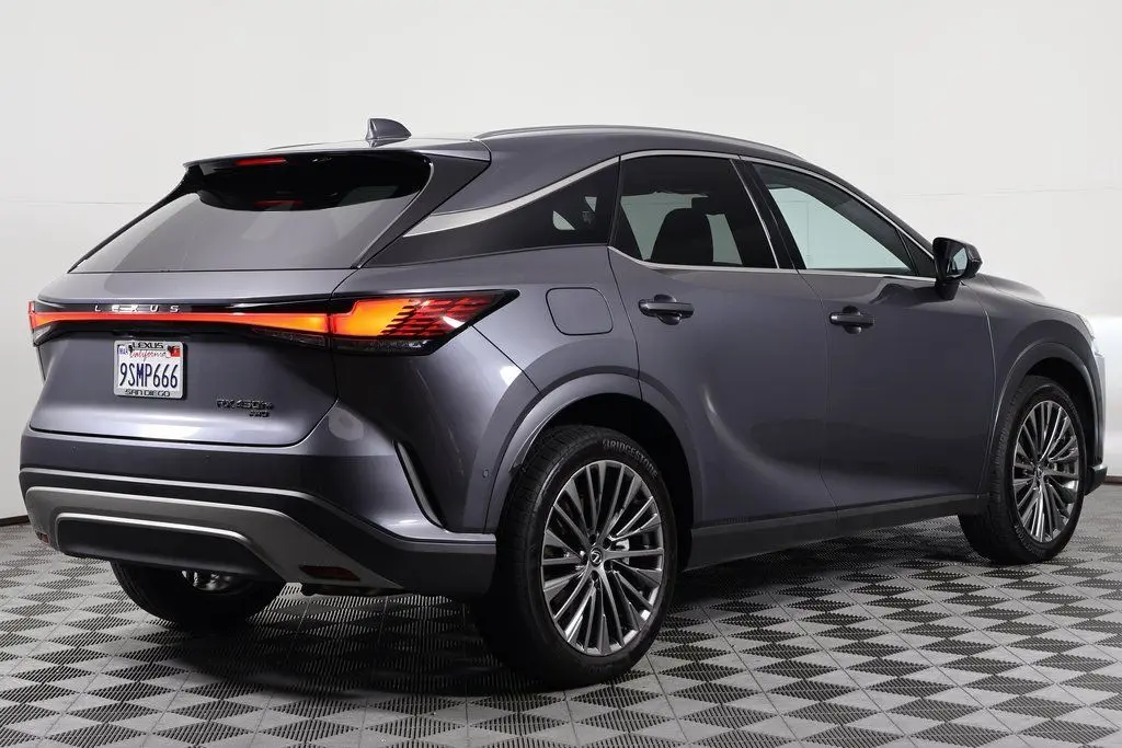 2025 Lexus RX 450h+ Luxury photo 2