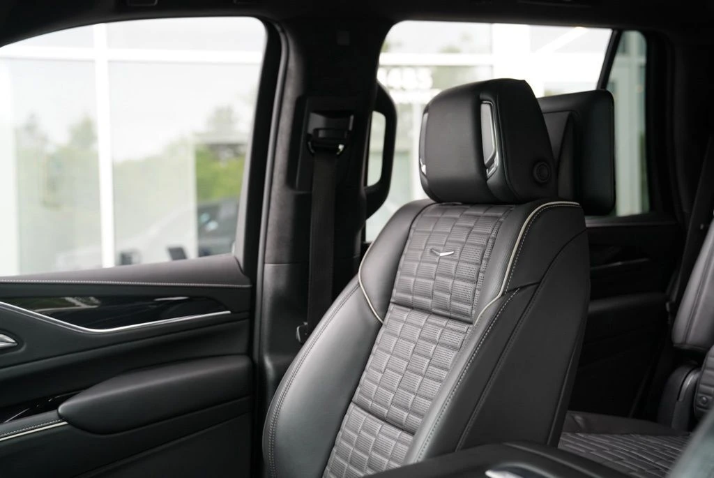 2023 Cadillac Escalade V-Series - Photo 25