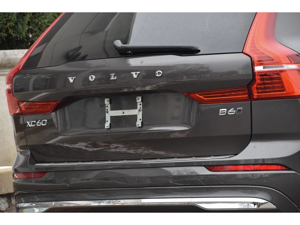 2022 Volvo - image 30