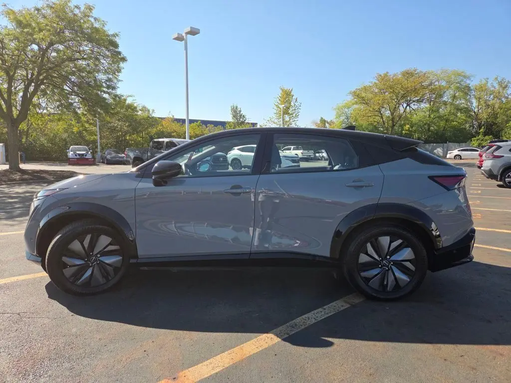 2023 Nissan ARIYA Platinum e-4ORCE photo 23
