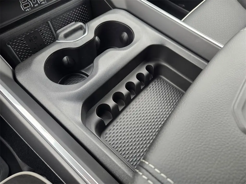 2026 Ram 1500 Laramie photo 15