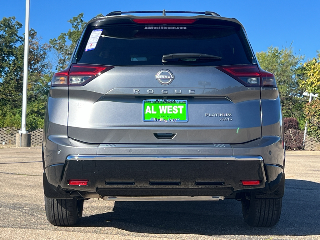 2026 Nissan Rogue Platinum photo 3