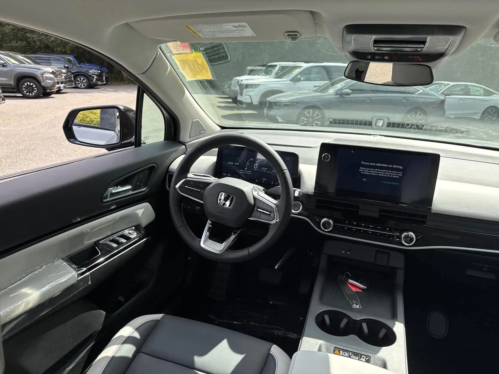 2025 Honda Prologue Touring photo 30