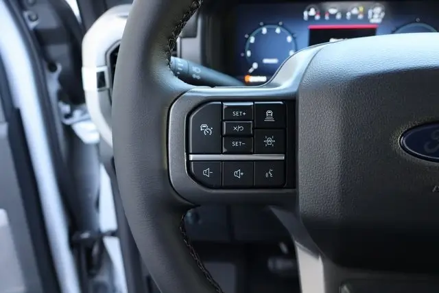 2025 Ford F-150 Lariat photo 28