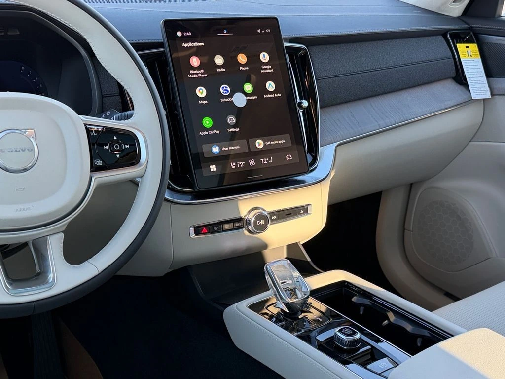 2026 Volvo - image 11