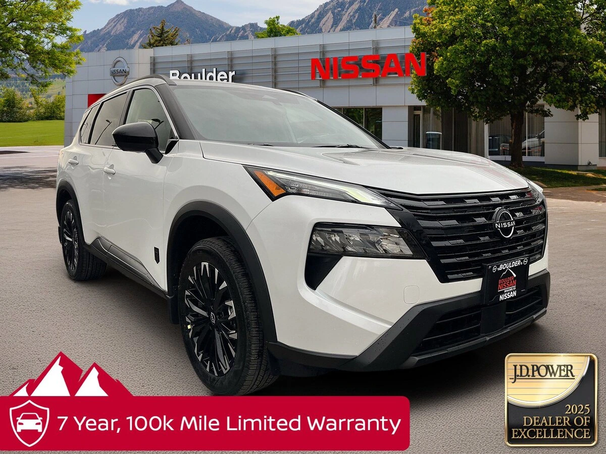 2026 Nissan Rogue Dark Armor's photo