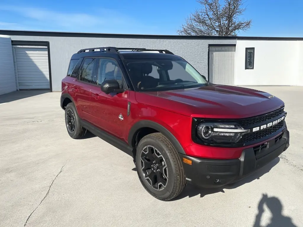 2025 Ford Bronco Sport Outer Banks's photo