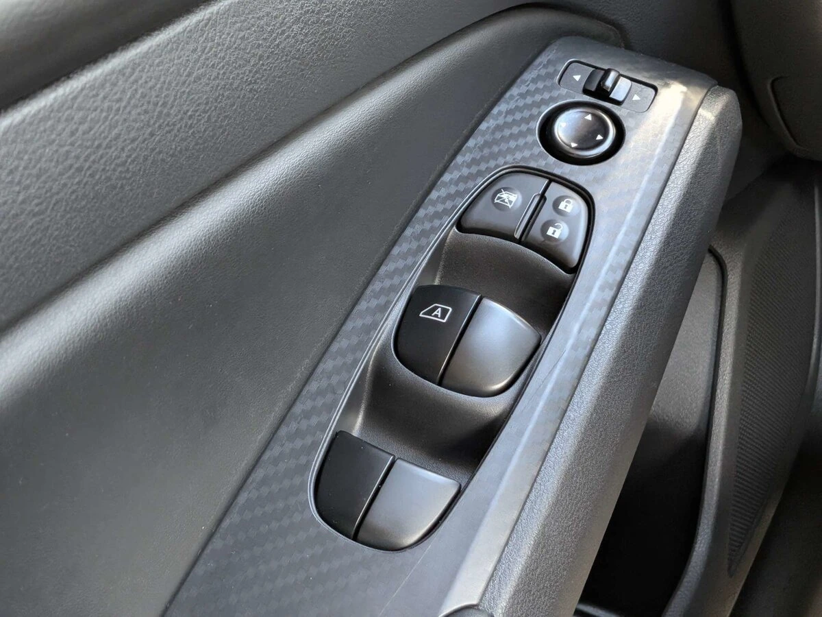 2025 Nissan Altima SV - Photo 21