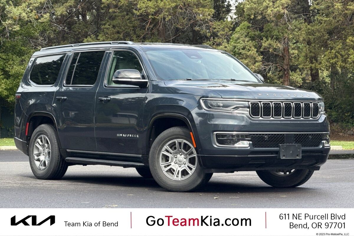 2023 Jeep Wagoneer Base