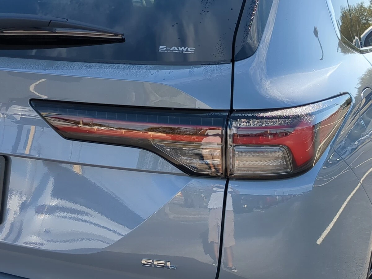 2026 Mitsubishi Outlander SEL - Photo 11