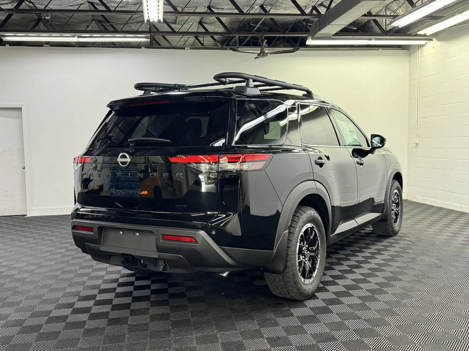 2025 Nissan Pathfinder Rock Creek photo 2