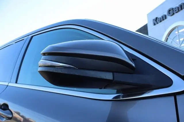 Used 2015 Toyota Highlander LE Plus with VIN 5TDBKRFH4FS128073 for sale in Aurora, OH