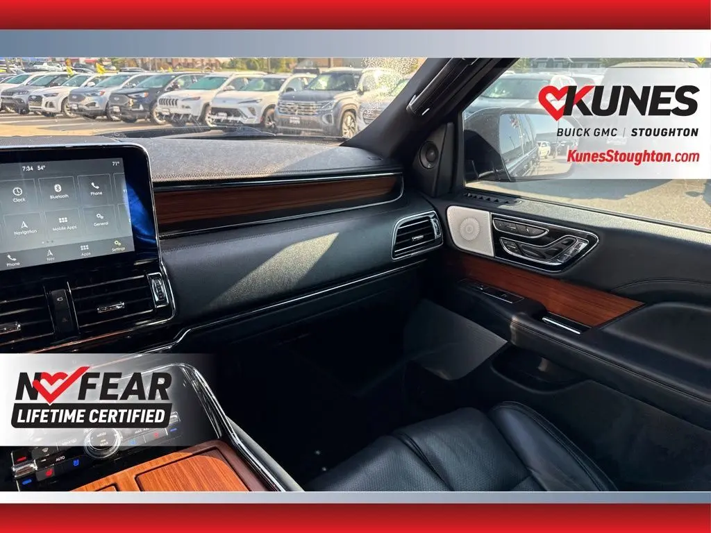 2019 Lincoln Navigator L Reserve photo 30