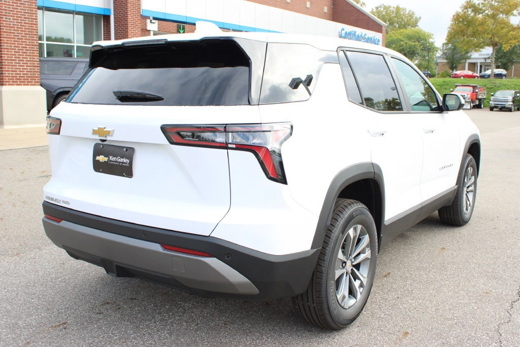 2027 Chevrolet Equinox LT - Photo 29