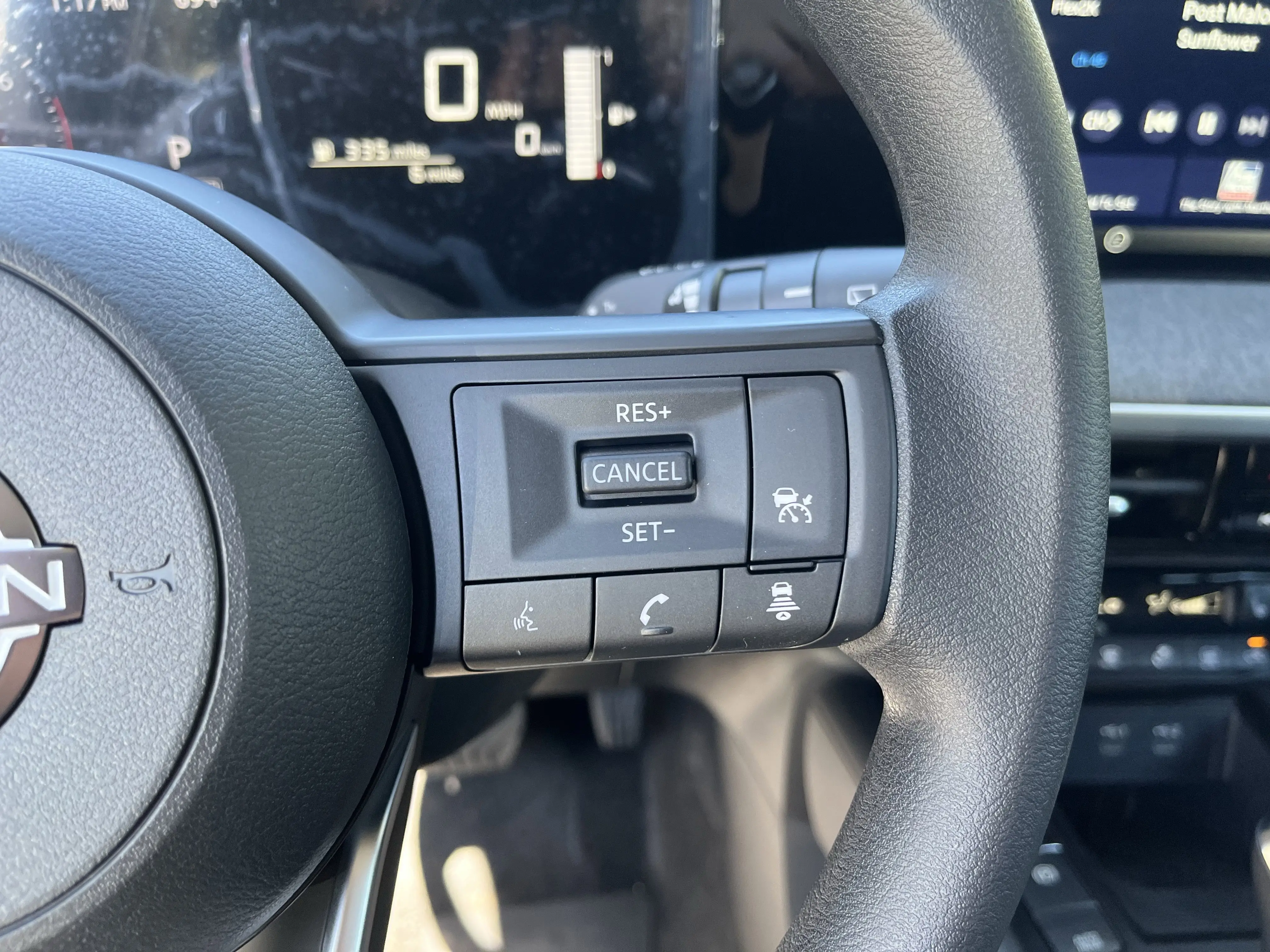 2026 Nissan Kicks SV photo 10