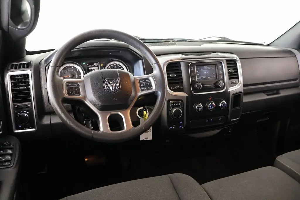 2021 Ram 1500 Classic Warlock photo 2