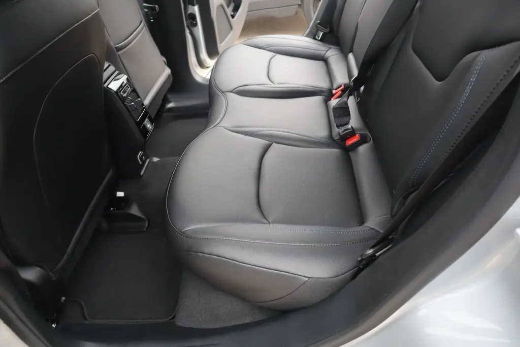 2026 Jeep Compass Limited photo 4