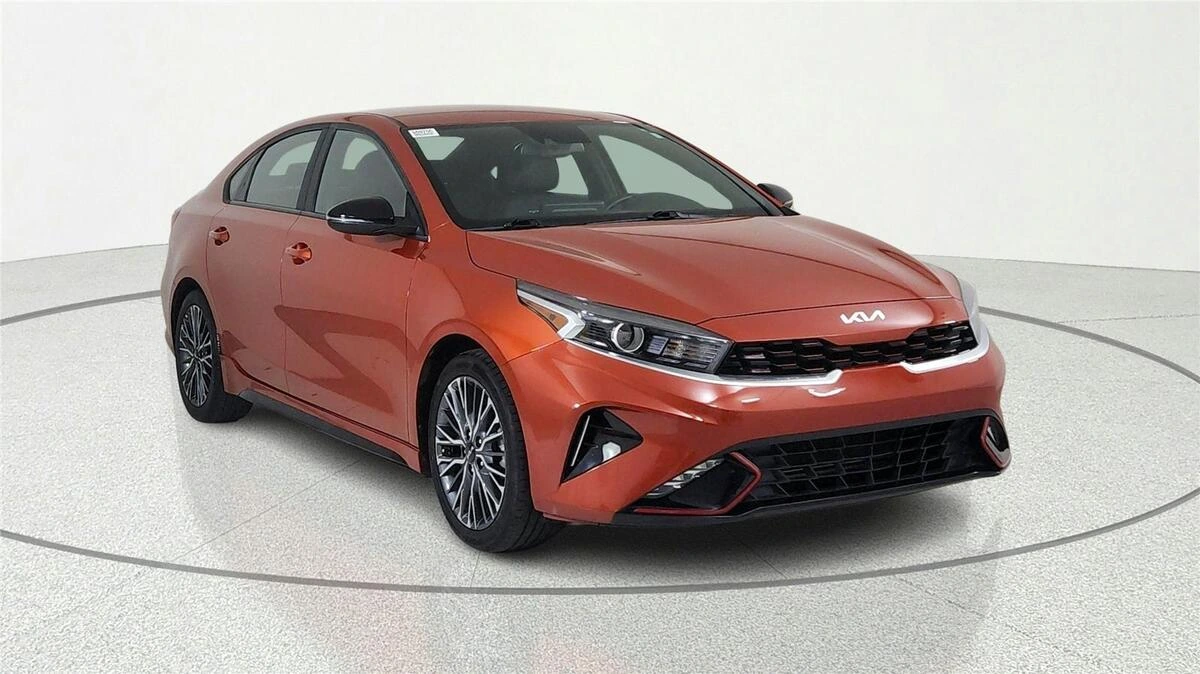 2023 Kia Forte GT-Line AT's photo