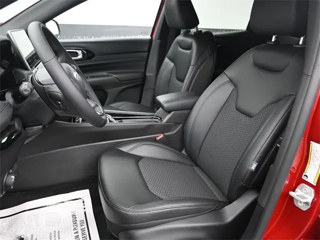 2026 Jeep Compass Latitude photo 7