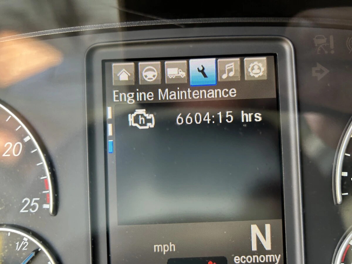 2025 Freightliner Cascadia - image 26