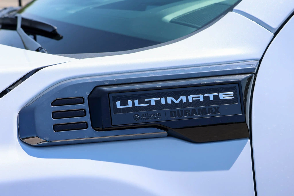2026 GMC Sierra 3500HD Denali Ultimate - Photo 8
