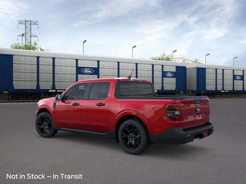 2025 Ford Maverick XLT photo 2