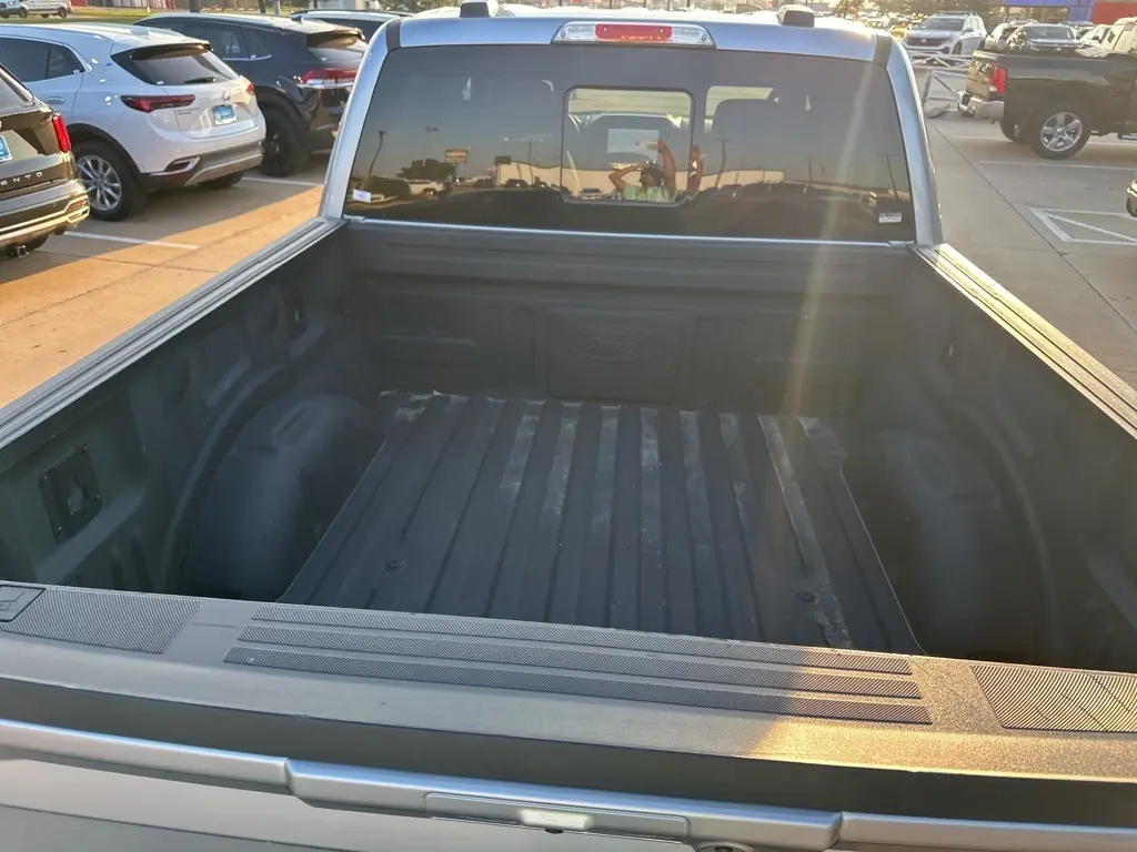 2024 Ford F-150 XLT photo 12