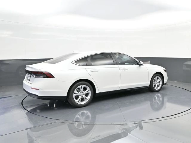2025 Honda Accord LX - Photo 12