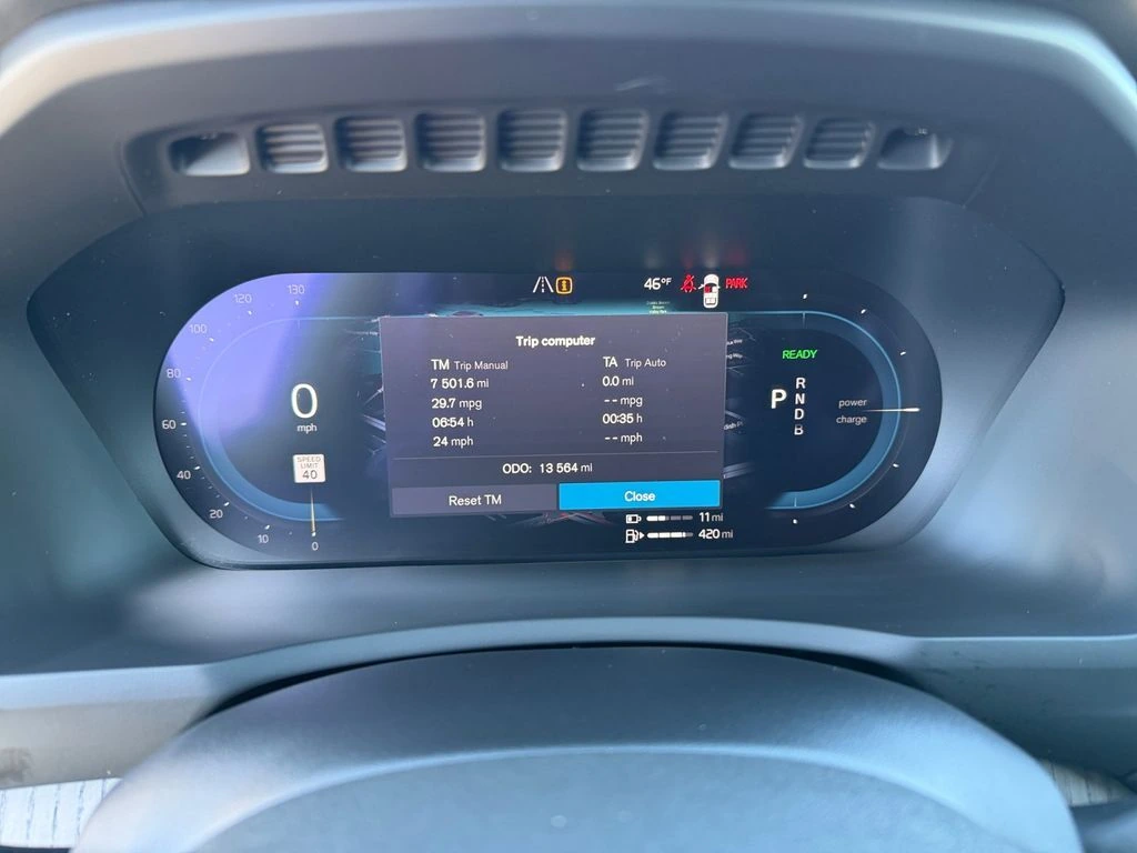 2023 Volvo - image 25