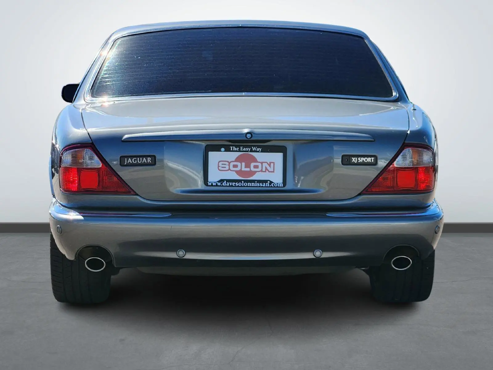 2002 Jaguar XJ Sport photo 4