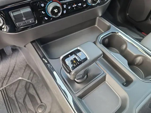 2024 Chevrolet Silverado 1500 ZR2 photo 18