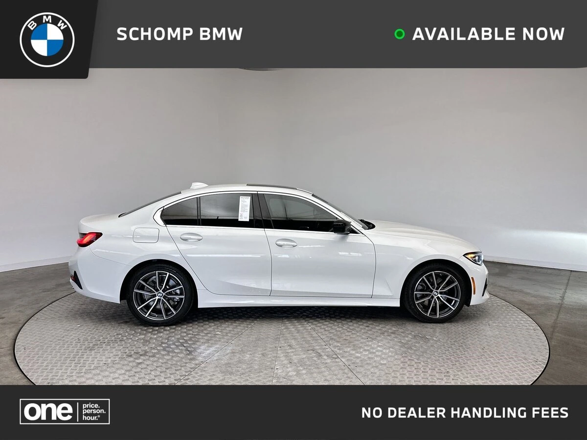 2019 BMW 3 Series 330i's photo