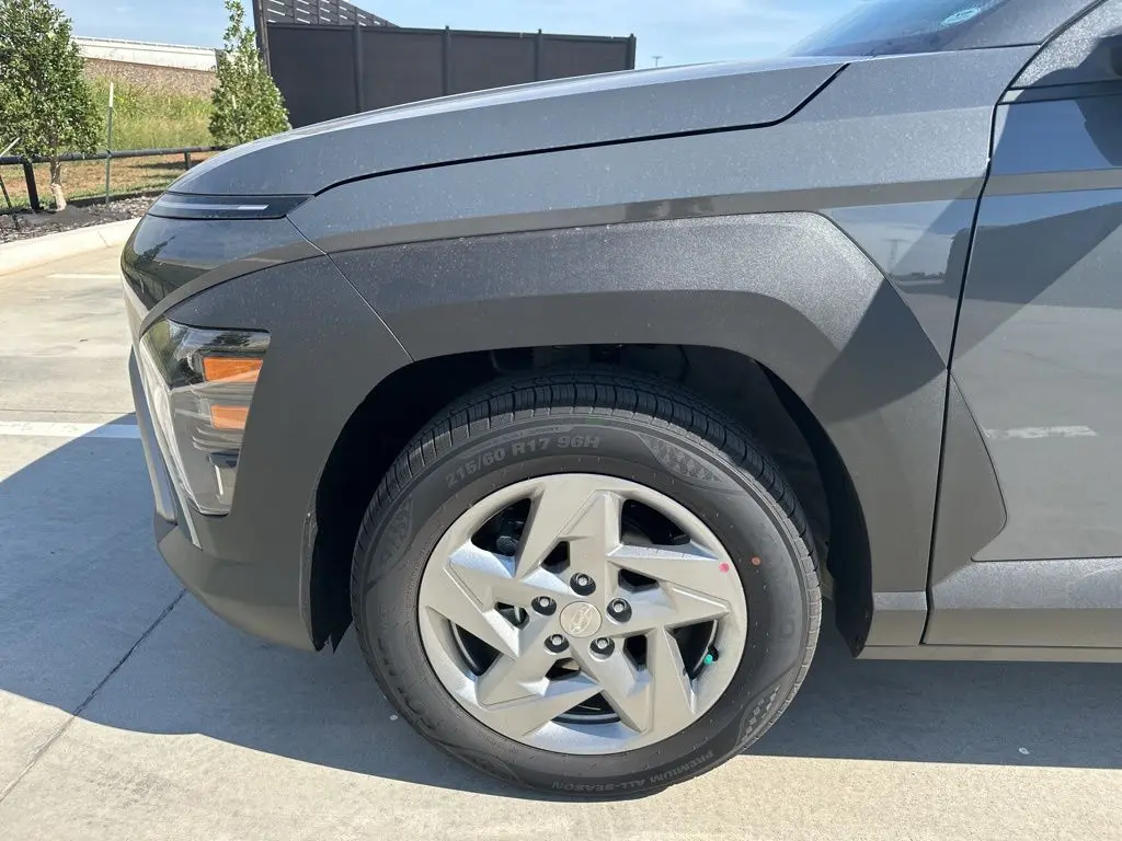 2026 Hyundai Kona SE photo 10