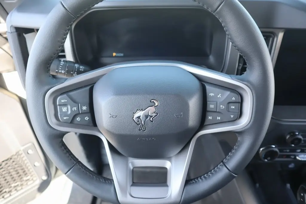 2025 Ford Bronco Big Bend photo 3