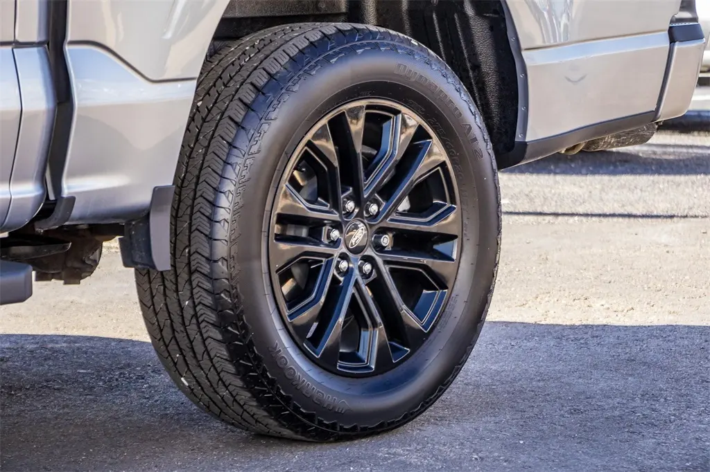 2024 Ford F-150 XLT FX4 photo 4