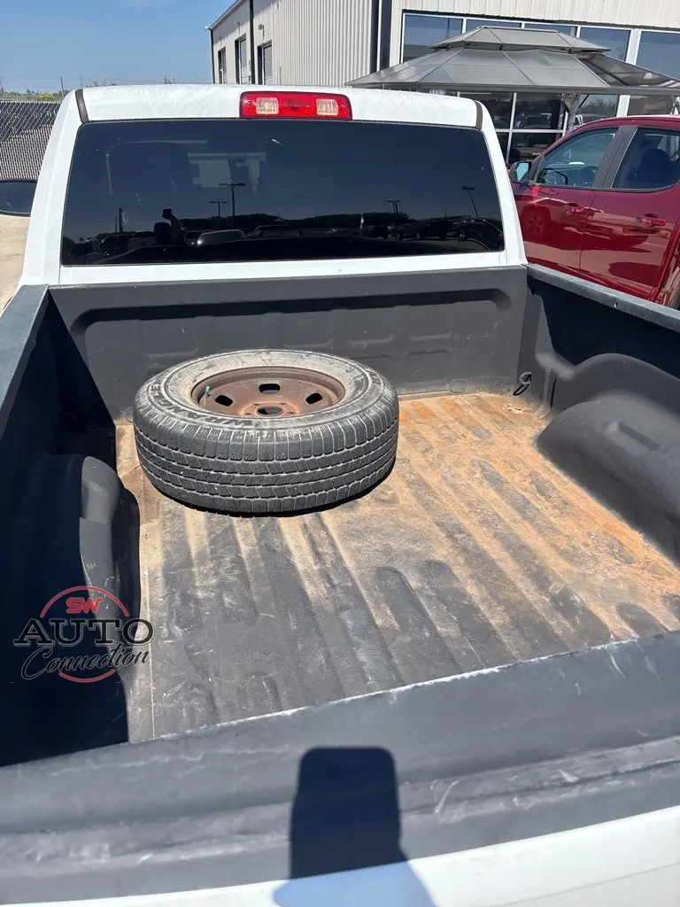 2018 Ram 1500 Tradesman photo 2