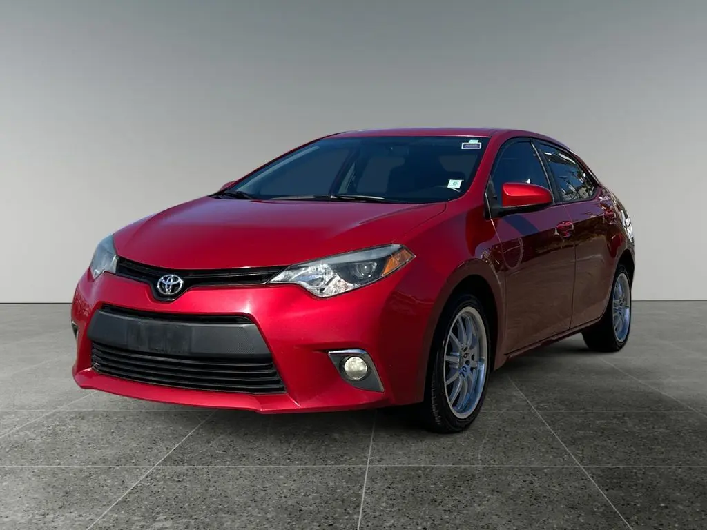 2014 Toyota Corolla LE photo 3