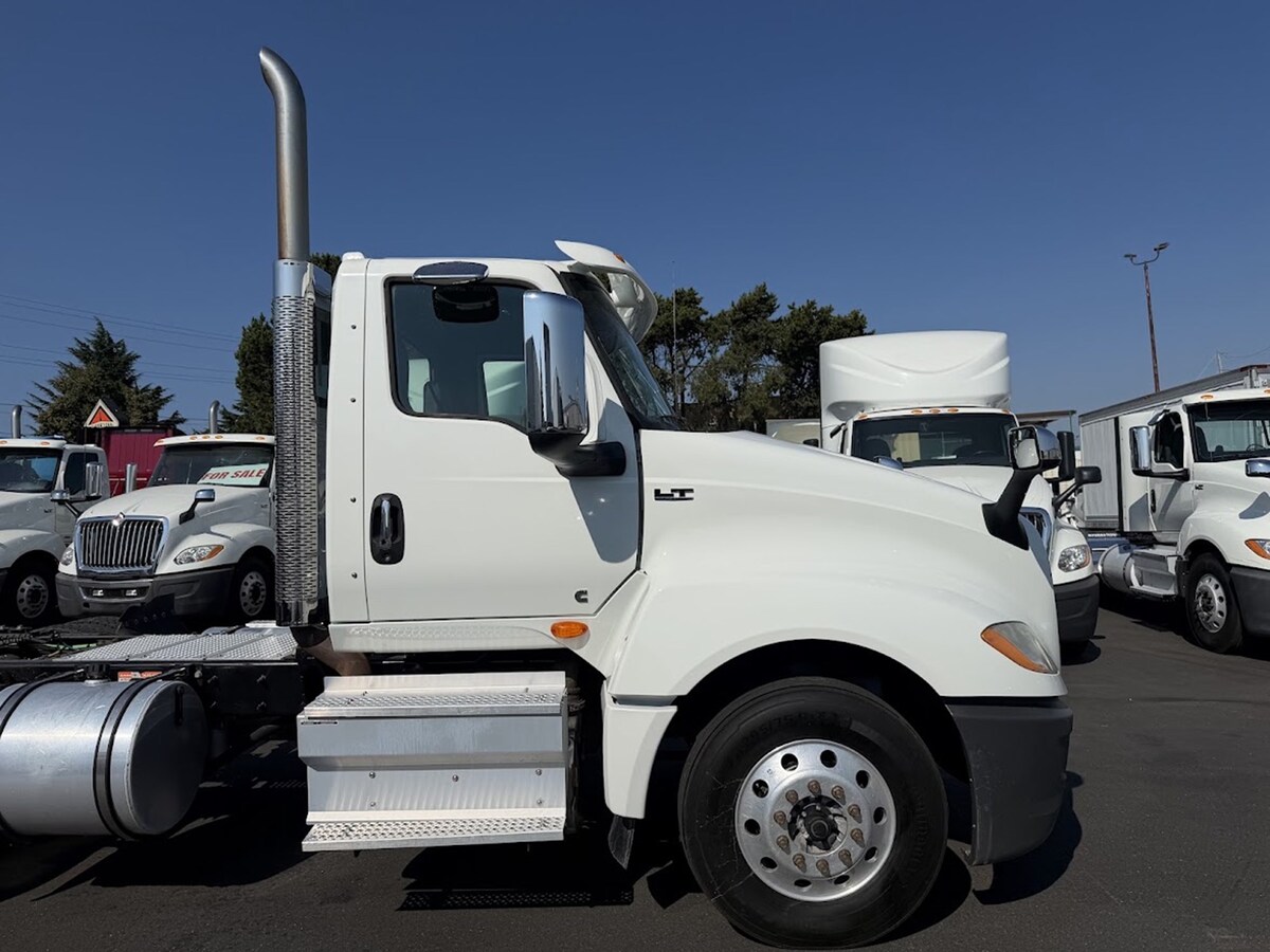 2020 International LT in Pasco, WA — photo 3