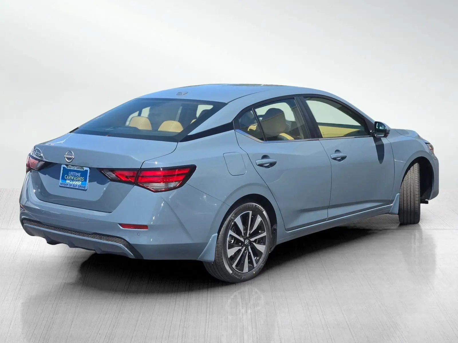 2025 Nissan Sentra SV photo 4